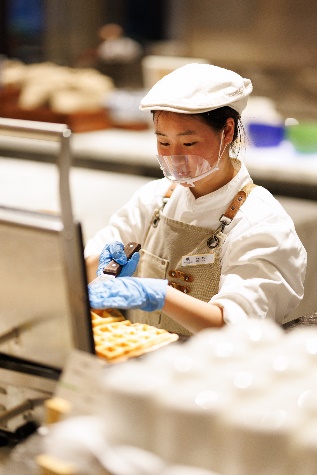 吃东西的人AI 生成的内容可能不正确。