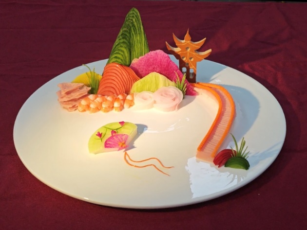 盘子里的蛋糕AI 生成的内容可能不正确。